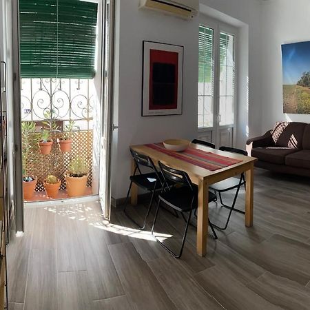 Apartamento Imperial Sevilla City Center Екстериор снимка