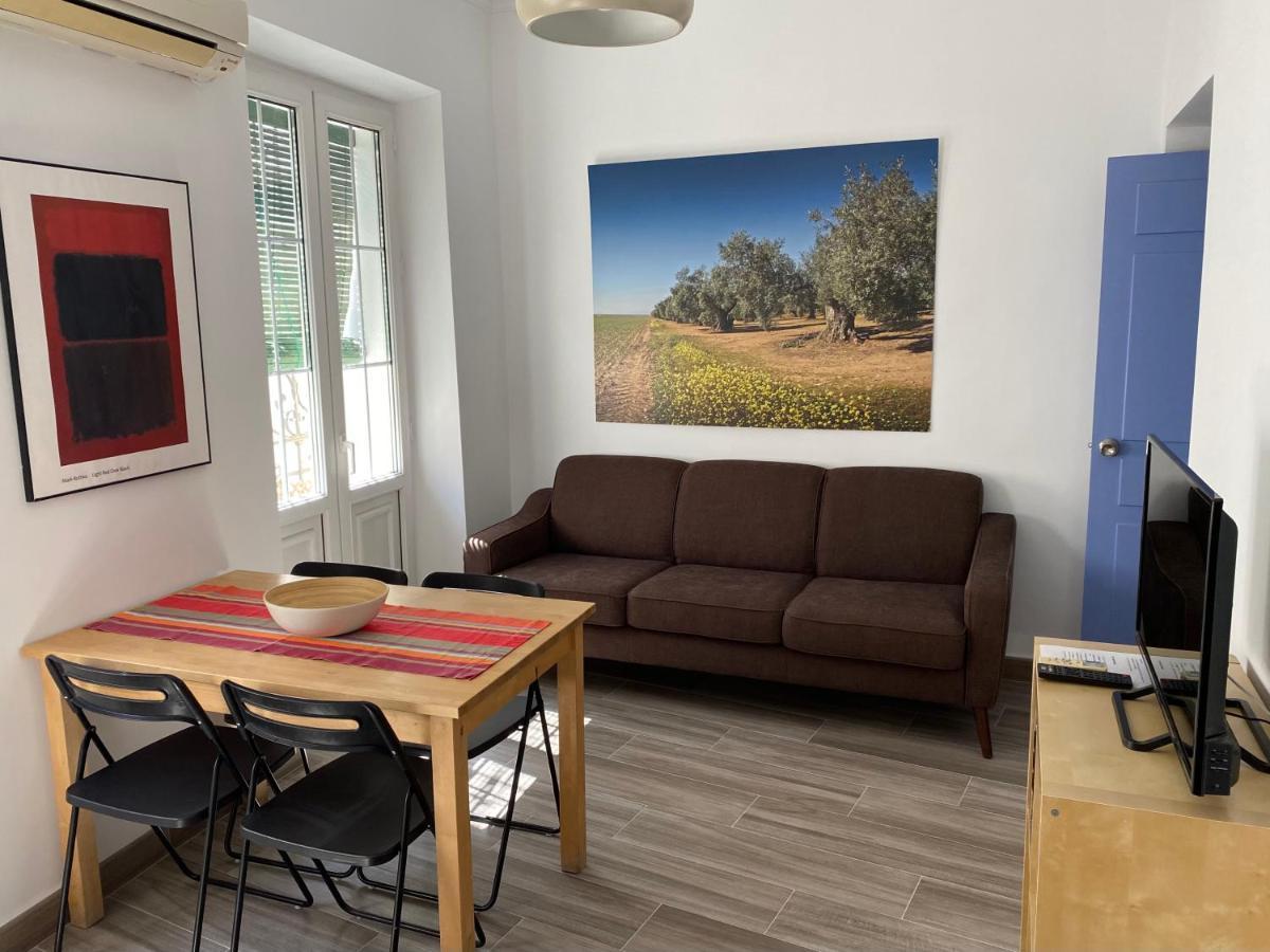 Apartamento Imperial Sevilla City Center Екстериор снимка