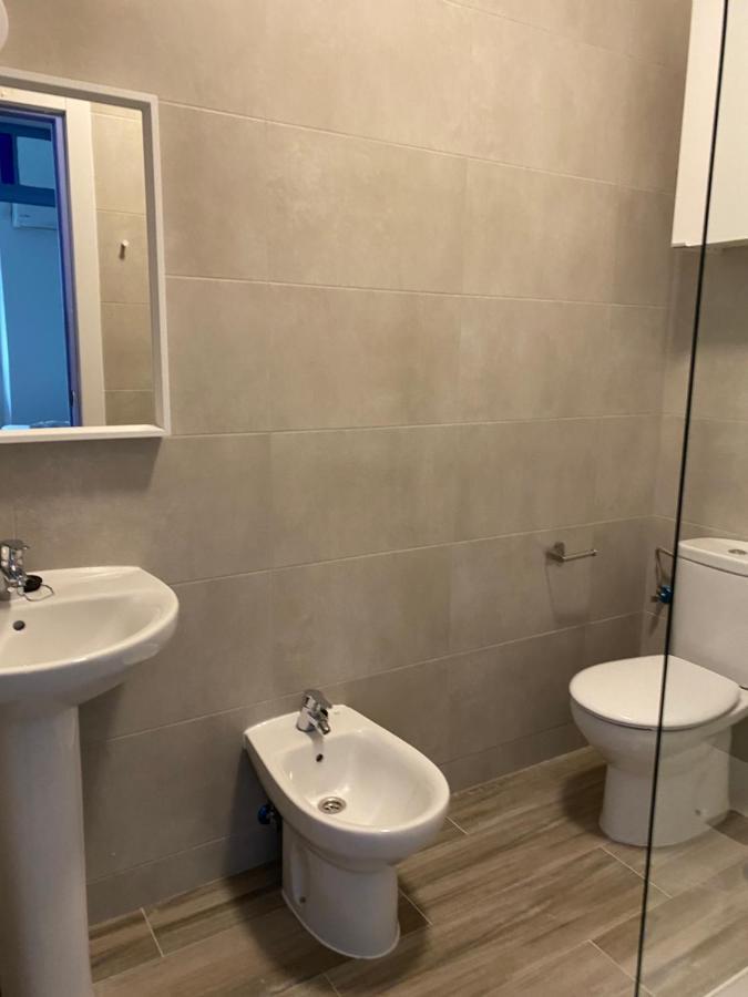 Apartamento Imperial Sevilla City Center Екстериор снимка