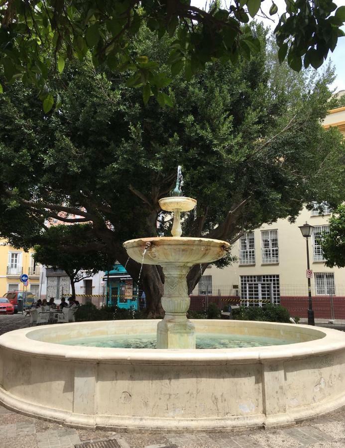 Apartamento Imperial Sevilla City Center Екстериор снимка